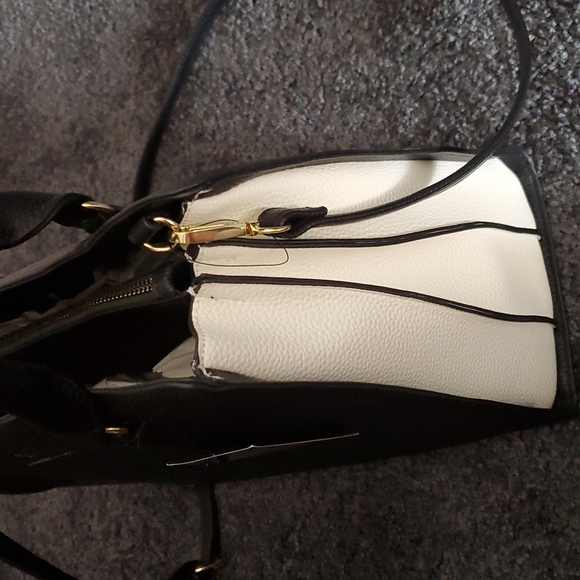 Handbag - Picture 2 of 8